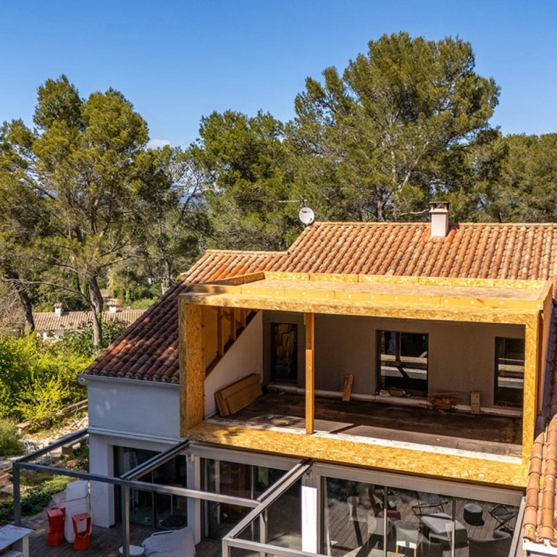 Charpente en <span>bois sur mesure</span>